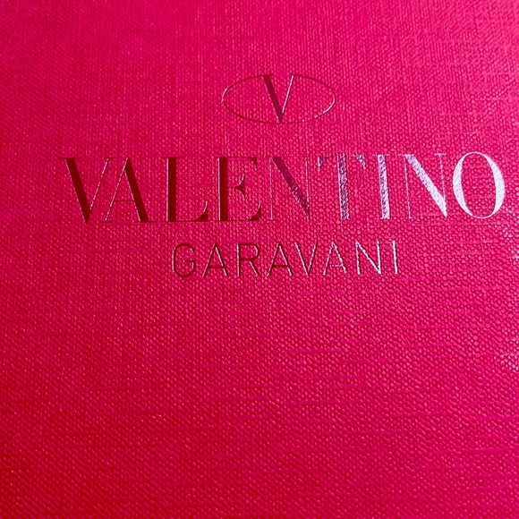 Rockstud PVC Flat Thong Sandal. Shoe bag and original box. Like new condition - Picture 1 of 10